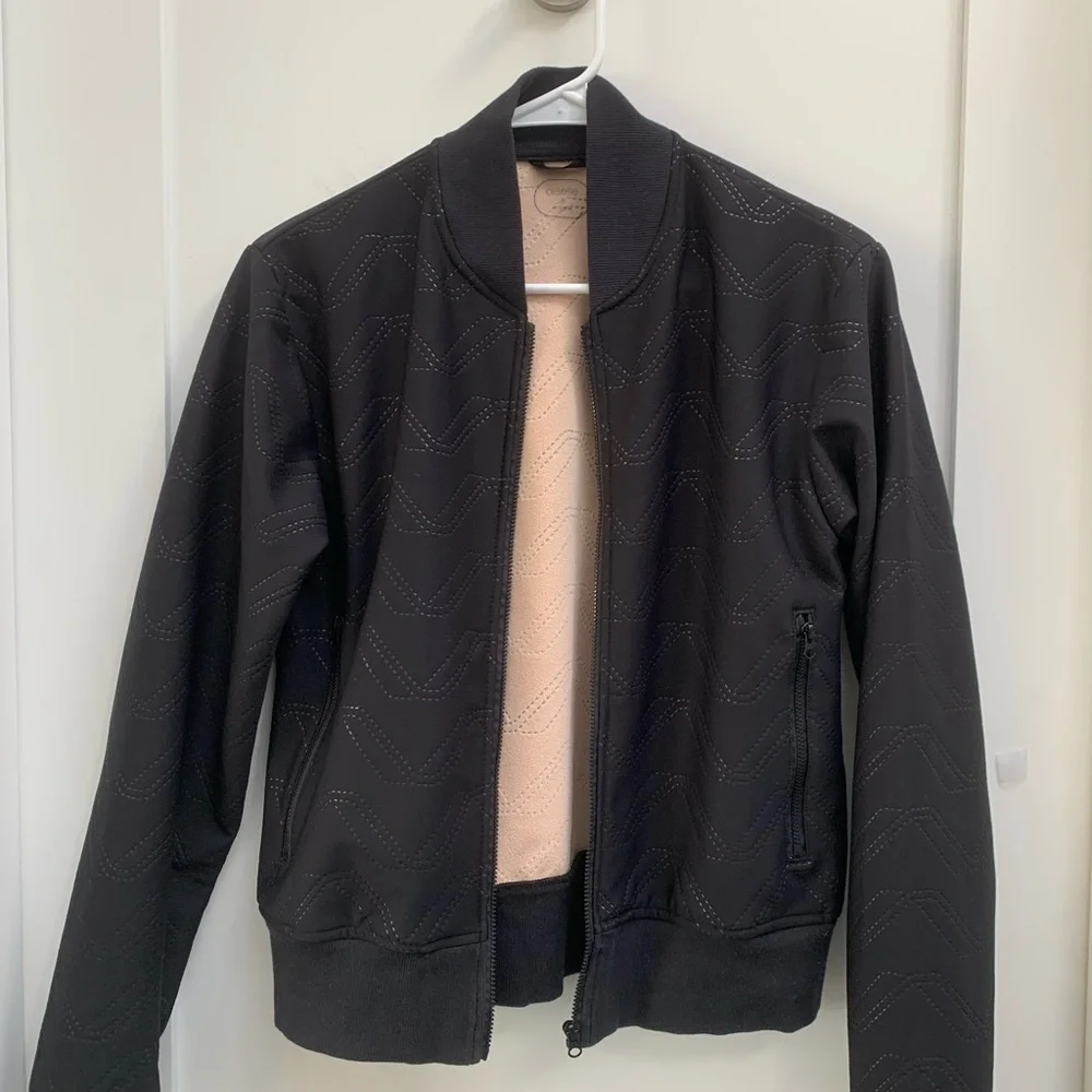 Oiselle Bomber Jacket - Picture 5 of 12